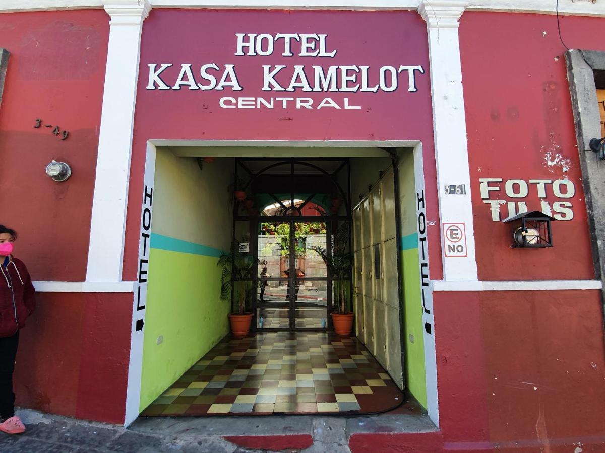 Hotel Kasa Kamelot Central كويتزالتنانغو المظهر الخارجي الصورة